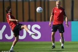 官方网站-皇家社会发布备战花絮，加时末段外线爆发，欧联任务艰巨，团队化学反应显著(中朝友好互助条约是结盟吗)