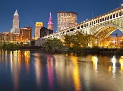 克里夫兰骑士训练开放日；今晨单刀错失引欢呼；NBA季后赛在即；年轻球员得到机会的简单介绍