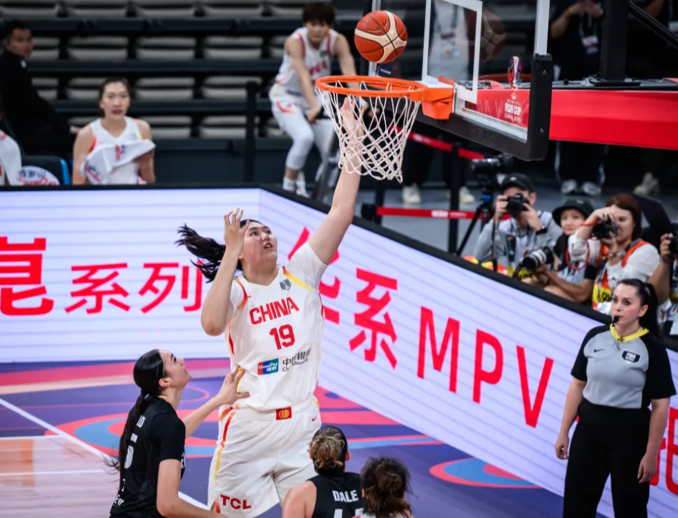 奥兰多魔术训练开放日，冲刺阶段刷新队史纪录引欢呼，CBA季后赛在即，细节决定成败的简单介绍