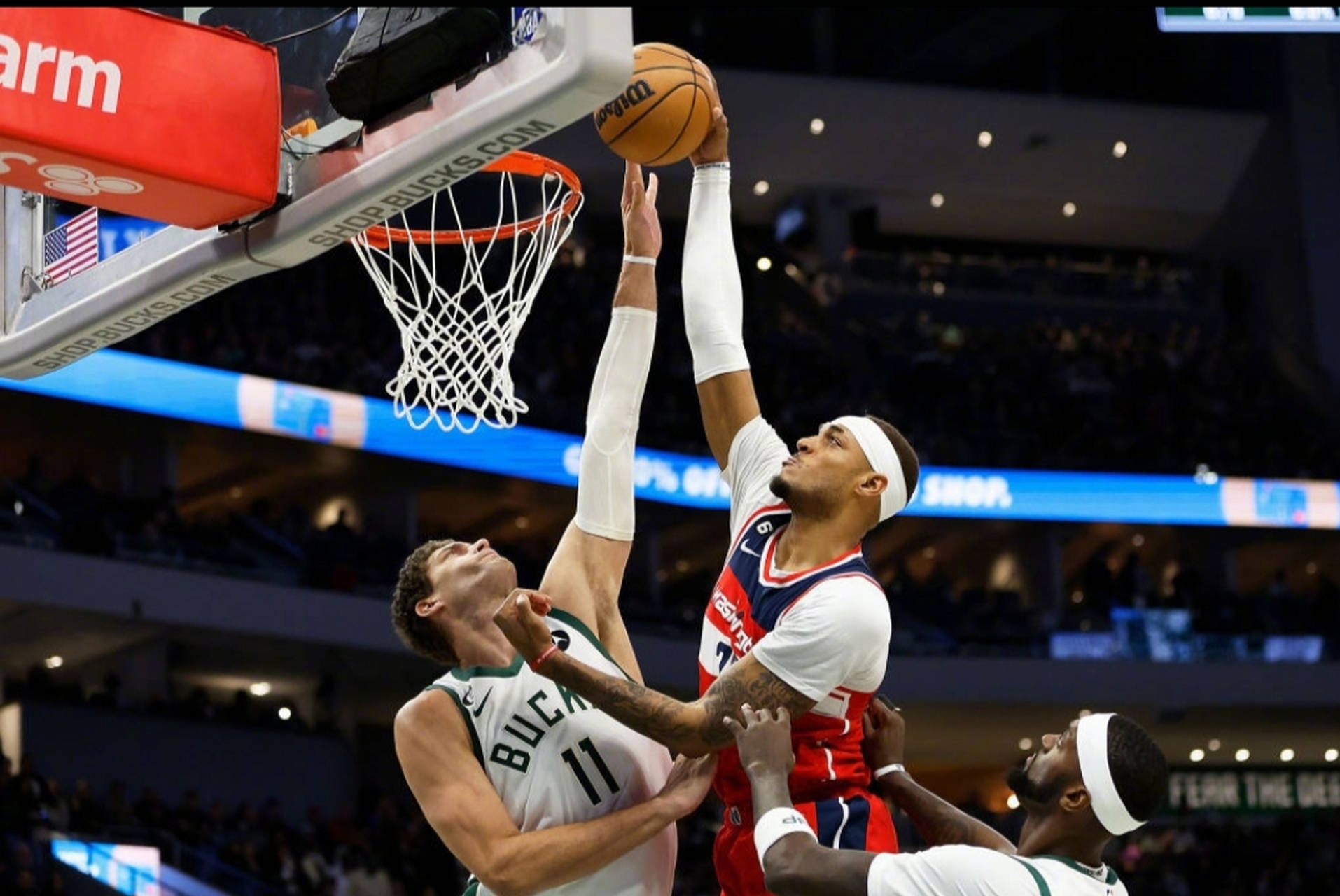 关于密尔沃基雄鹿训练开放日，关键时刻强势反弹引欢呼，NBA常规赛在即，赛季目标并未改变的信息