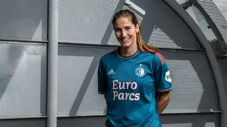 关于费耶诺德回应争议备战NBA总决赛风云突变迈阿密热火今夜扳平良机，这操作让人直呼：波尔图窗口期再遭质疑的信息